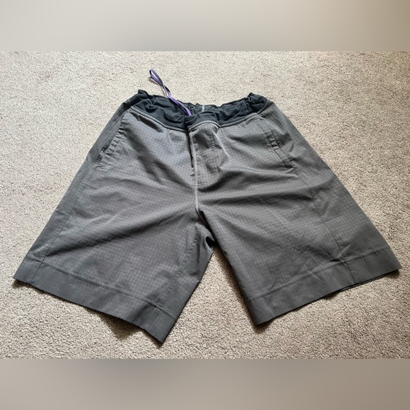 lululemon athletica Other - ⭐️XL Fitting Grey Lululemon Shorts - older style